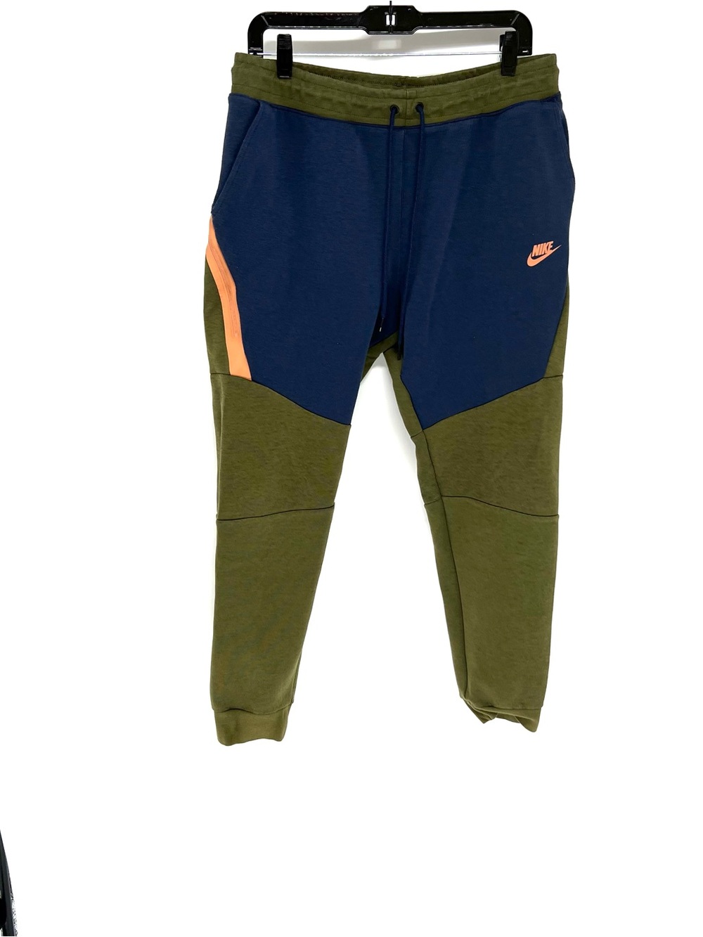 Nike tech men’s jogger pants large